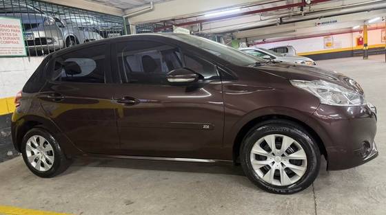 PEUGEOT 208 1.5 ACTIVE 8V FLEX 4P MANUAL PEUGEOT 208 1.5 ACTIVE 8V FLEX 4P MANUAL
